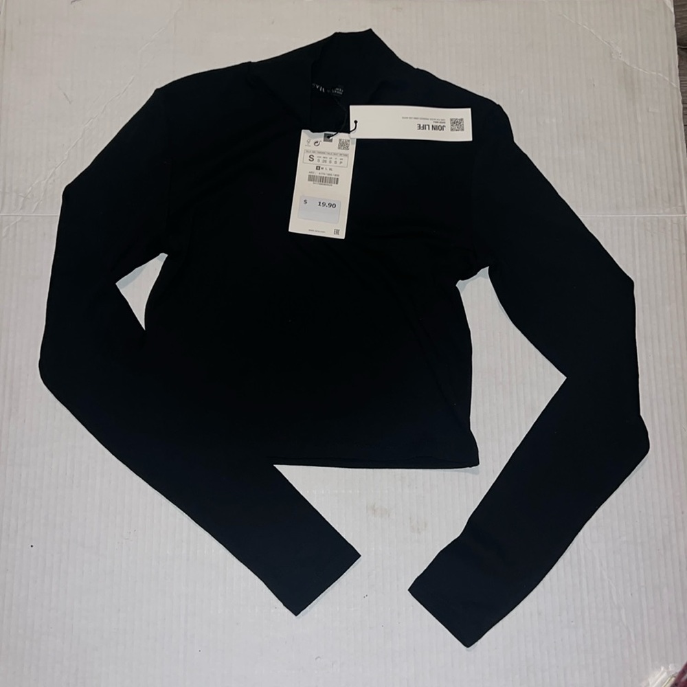 Women’s Zara Turtleneck Blouuse Top Size S New